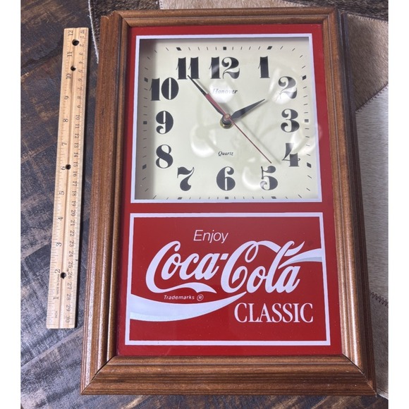 Coca-Cola Clock Wood Vintage Wall Clock 80's - 90's - Picture 1 of 5